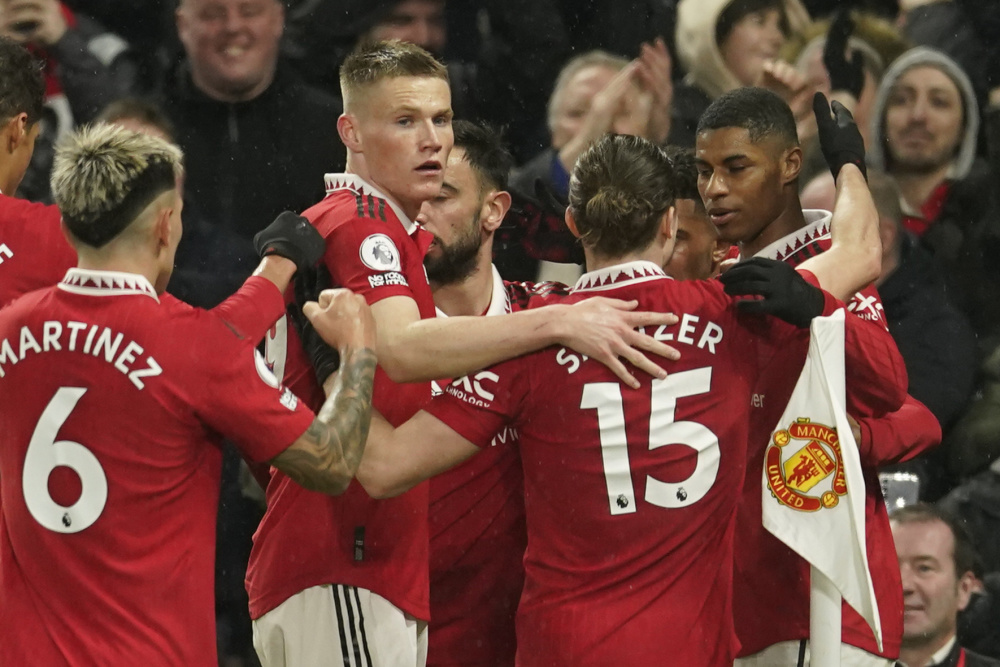 海港队员踩 海港队员踩